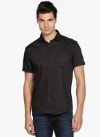 Highlander Charcoal Grey Solid Slim Fit Casual Shirt