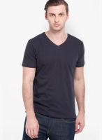 Highlander Black Solid V Neck T-Shirts