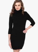 MB Black Colored Solid Bodycon Dress
