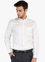 Black Coffee White Solid Slim Fit Formal Shirt