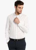 Black Coffee White Solid Slim Fit Formal Shirt