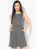 Dorothy Perkins Black Solid Shift Dress