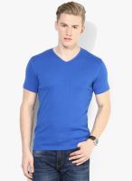 Bossini Blue Solid V Neck T- Shirt