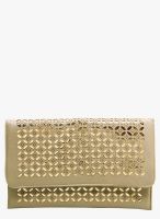 20dresses Golden Polyurethane (Pu) Clutch