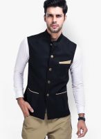 Veera Paridhaan Sleeveless Solid Men's Jacket