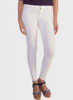 Globus White Solid Jeans