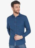 Globus Blue Solid Regular Fit Casual Shirt