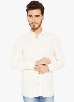 Globus White Solid Regular Fit Casual Shirt