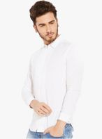 Globus White Solid Slim Fit Casual Shirt