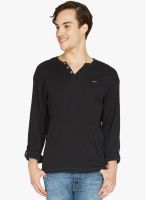 Globus Black Solid Henley T-Shirt