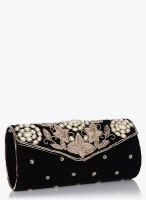 Spice Art Black Clutch