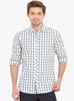 Western Vivid White Checked Slim Fit Casual Shirt