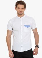 Western Vivid White Solid Slim Fit Casual Shirt