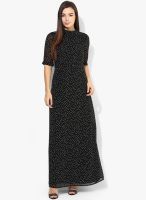 MIAMINX Black Colored Printed Maxi Dress