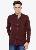 Camino Maroon Solid Slim Fit Casual Shirt