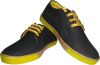 Johnny_Vims_Sneakers_3.jpg