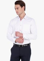 Mark Taylor White Solid Slim Fit Formal Shirt