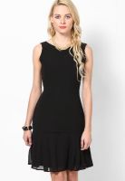 Tonga Black Colored Solid Skater Dress