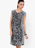 109F Black Colored Printed Shift Dress