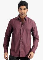 Solemio Maroon Solid Slim Fit Casual Shirts