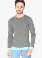 Campus Sutra Charcoal Grey Solid Round Neck T-Shirts