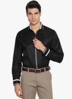 Mark Taylor Black Solid Slim Fit Formal Shirt