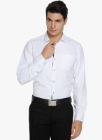 Mark Taylor White Solid Regular Fit Formal Shirt