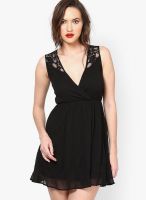 Vero Moda Black Colored Solid Skater Dress