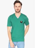 Campus Sutra Green Solid V Neck T-Shirt