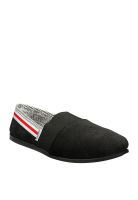 Yepme Black Loafers