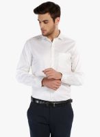 Black Coffee White Solid Slim Fit Formal Shirt