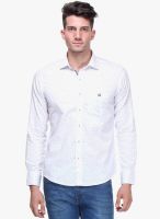Crimsoune Club White Solid Slim Fit Casual Shirt