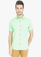 DERBY JEANS COMMUNITY Green Solid Slim Fit Casual Shirt