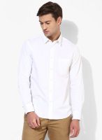 Izod White Solid Slim Fit Casual Shirt