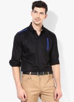 The Design Factory Black Solid Slim Fit Casual Shirt