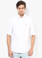 Tommy Hilfiger White Solid Regular Fit Casual Shirt