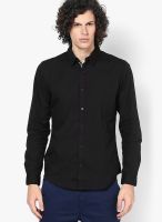 United Colors of Benetton Black Solid Slim Fit Casual Shirt