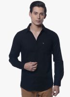 Upper Line Black Solid Regular Fit Casual Shirt