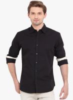 Western Vivid Black Solid Slim Fit Casual Shirt