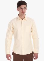 Zobello Yellow Solid Slim Fit Casual Shirt