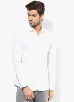Code by Lifestyle White Solid Slim Fit Casual Shirt