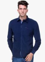 Crimsoune Club Navy Blue Solid Slim Fit Casual Shirt
