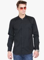 Orange Valley Black Solid Slim Fit Casual Shirt