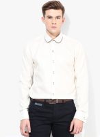 The Design Factory Off White Solid Slim Fit Casual Shirt