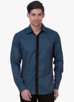 Alley Men Blue Solid Slim Fit Casual Shirt