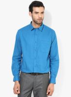Izod Blue Solid Slim Fit Casual Shirt