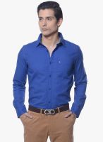 Upper Line Blue Solid Regular Fit Casual Shirt