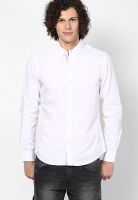 United Colors of Benetton White Solid Slim Fit Casual Shirt