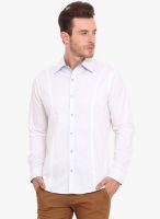 Western Vivid White Solid Regular Fit Casual Shirt