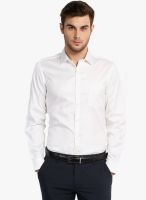 Black Coffee White Solid Slim Fit Formal Shirt